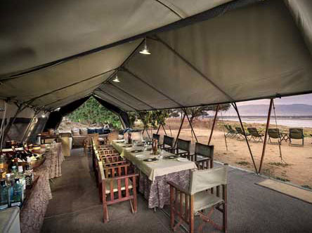 Zambezi Expeditions - Mana Pools Zimbabwe