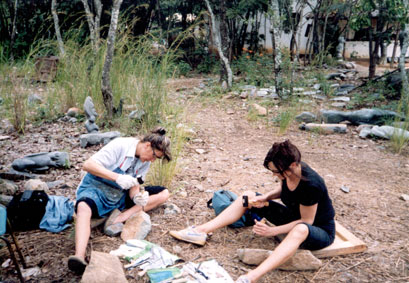 workshop beeldhouwen Tengenenge Art Village - beeldhouw workshop Zimbabwe